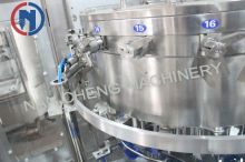 4000 瓶/小时全自动饮料/碳酸饮料/CSD清洗灌装旋盖三合一机（型号：DXGF18-18-6)